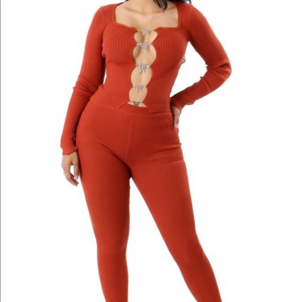 2 PCs set - Picture 2 of 2